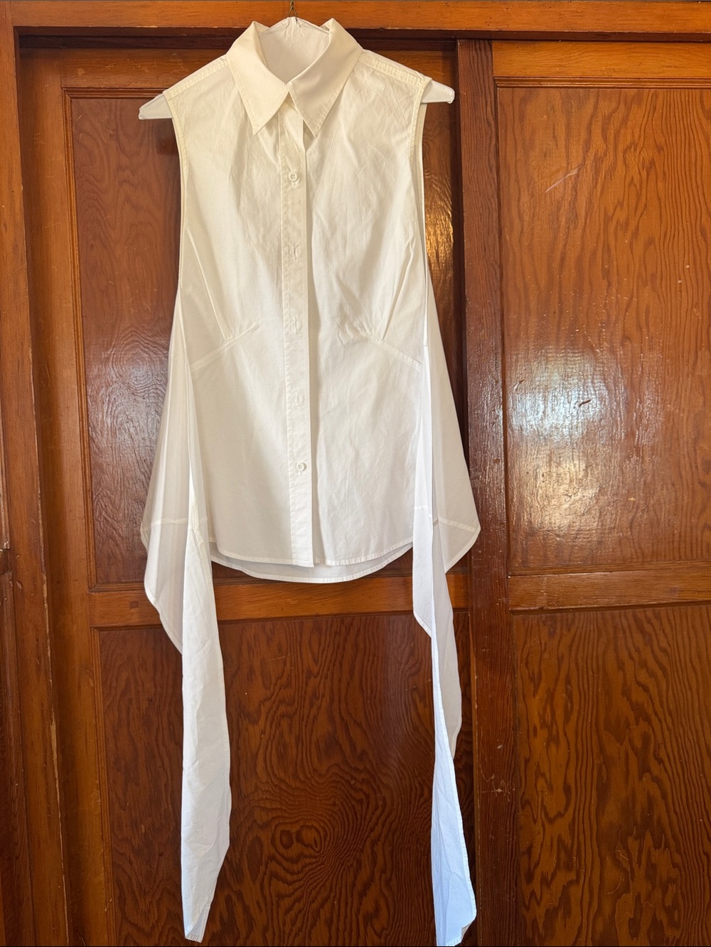 Jarbo Designer Sleeveless White Button-Down Blouse That Ties